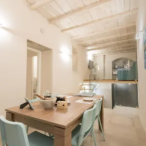 al-caruggio-guest-house.hotelitalianriviera.com/